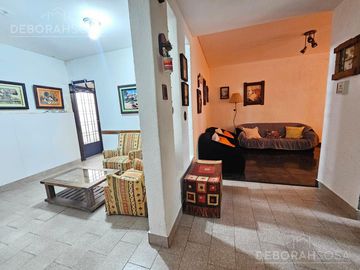 Venta Casa 6 ambientes con patio, quincho y cochera - Villa Ballester