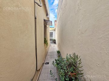 Venta Casa 6 ambientes con patio, quincho y cochera - Villa Ballester