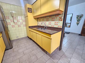 Venta Casa 6 ambientes con patio, quincho y cochera - Villa Ballester