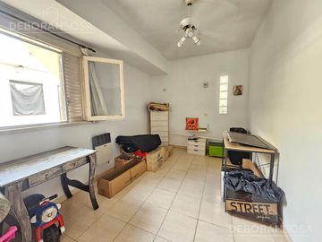 Venta Casa 6 ambientes con patio, quincho y cochera - Villa Ballester