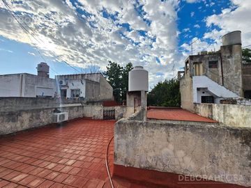 Venta Casa 6 ambientes con patio, quincho y cochera - Villa Ballester