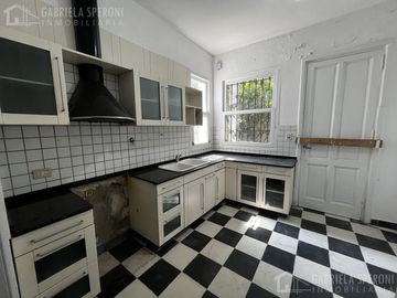 3 ambientes casa VENTA Lomas de Zamora