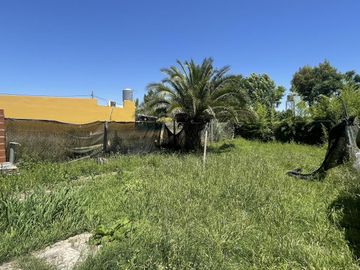 Casa en Venta de dos dormitorios en Sicardi - La Plata