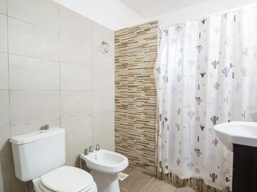 Venta casa 4 dormitorios Las Acequias