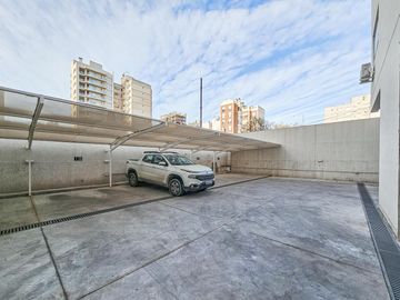Excelente piso de categoria a metros de Alem
