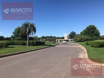 LOTE AL GOLF BARRIO EL TREBOL EN VENTA - HARAS SANTA MARIA - MAROTO PROPIEDADES