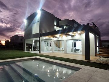 Casa en  venta en Horizontes al Sur Canning