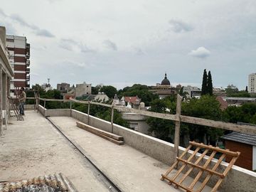 Piso en Venta de 4 ambientes terraza propia con parrilla y piscina  Villa Devoto