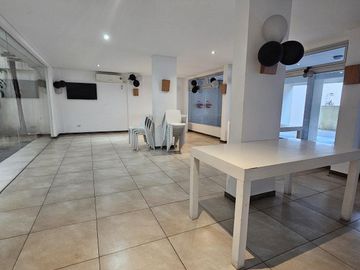Departamento Monoambiente con balcón, parrilla y cochera cubierta en Vicente López