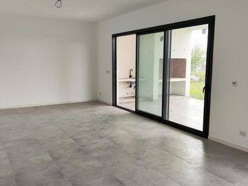 Hermosa casa en Santa Isabel E2