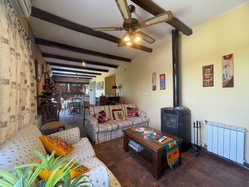 Bodega en venta - 9 Dormitorios 4 Baños - Cocheras - 85.039Mts2 - San Rafael, Mendoza
