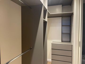 Excelente Loft con cochera en venta totalmente equipado. Distrito Quartier, Retiro