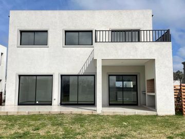 Casa a estrenar en  San Pablo