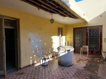 Casa para reciclar o ideal emprendimiento-Lomas Oeste