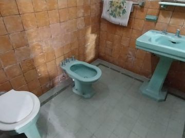 Casa para reciclar o ideal emprendimiento-Lomas Oeste