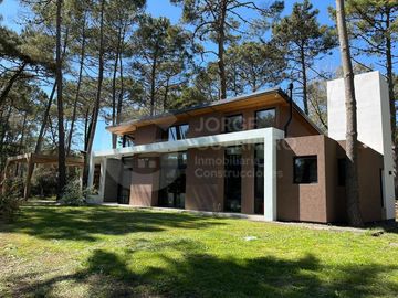 Casa en Carilo