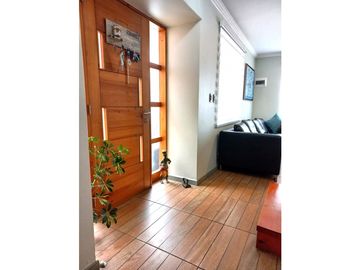Impecable Casa En Condominio Cerca De Av. Maturana
