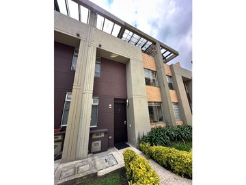 CONJUNTO RESIDENCIAL WAYRA CODIGO 1071