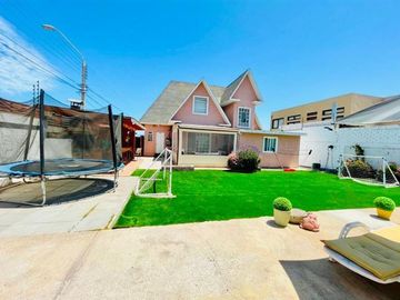Casa en Venta en Augusto D`Halmar 4301