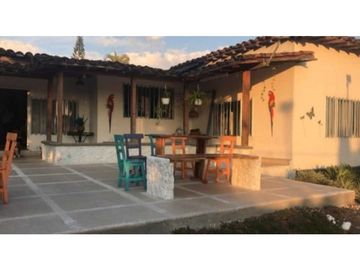 SE VENDE CASA CAMPESTRE EN QUIMBAYA QUINDIO