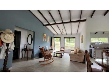 SE VENDE CASA CAMPESTRE EN EL CAIMO QUINDIO