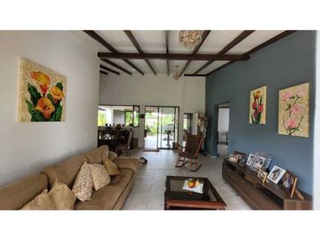 SE VENDE CASA CAMPESTRE EN EL CAIMO QUINDIO