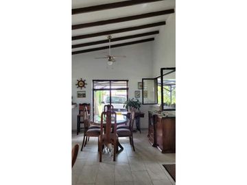 SE VENDE CASA CAMPESTRE EN EL CAIMO QUINDIO