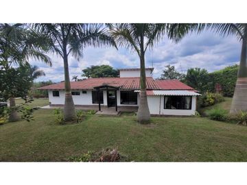 SE VENDE CASA CAMPESTRE EN EL CAIMO QUINDIO