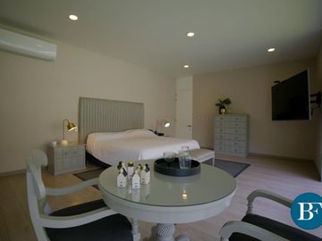 VENTA Casa en  La Pradera - Residencia de 3,800m2