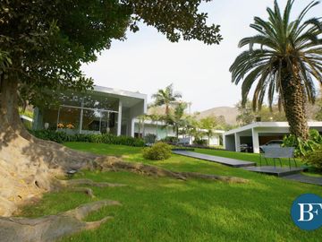 VENTA Casa en  La Pradera - Residencia de 3,800m2