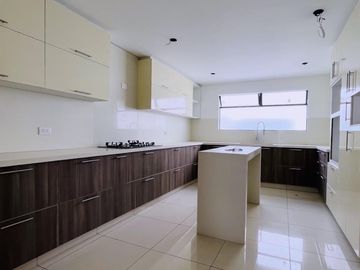 DE ESTRENO, EN CONDOMINIO Y  NO PAGA  ALCABALA!
