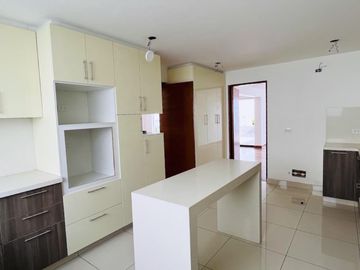 DE ESTRENO, EN CONDOMINIO Y  NO PAGA  ALCABALA!