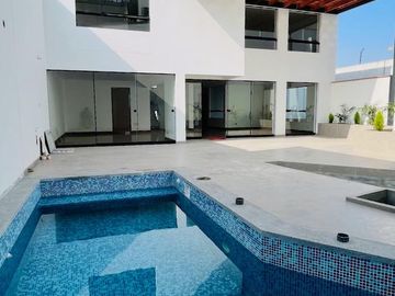 DE ESTRENO, EN CONDOMINIO Y  NO PAGA  ALCABALA!