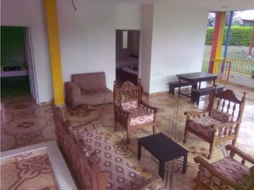 SE VENDE   FINCA CHALET EN TEBAIDA QUINDIO