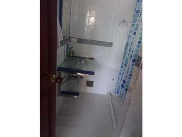 SE VENDE   FINCA CHALET EN TEBAIDA QUINDIO
