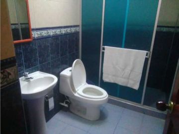 SE VENDE   FINCA CHALET EN TEBAIDA QUINDIO