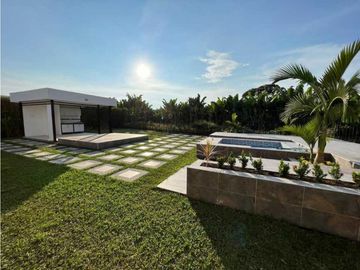 SE VENDE CASA CAMPESTRE  PUEBLO TAPAO QUINDIO