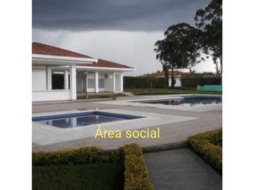 SE VENDE CASA CAMPESTRE  PUEBLO TAPAO QUINDIO