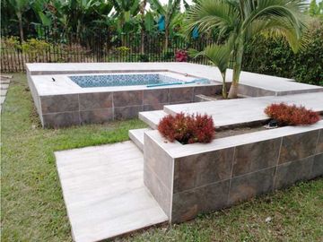 SE VENDE CASA CAMPESTRE  PUEBLO TAPAO QUINDIO