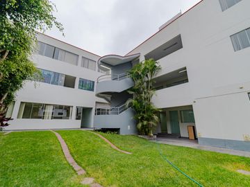 Local Comercial - Edificio de Oficinas en el corazón de San Isidro