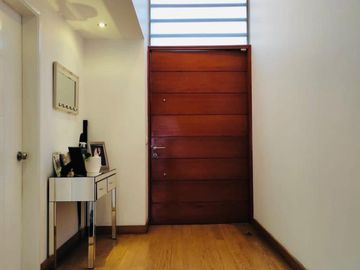 Linda y Moderna Casa en Calle Cerrada Muy Segura - La Molina