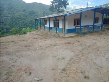 SE VENDE FINCA  EN CALARCA QUINDIO