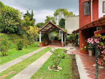 VENTA DE CASA CAMPESTRE VIA A PEREIRA