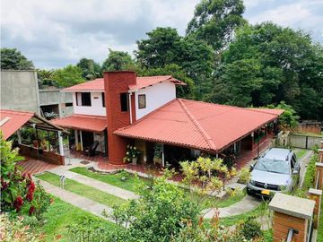 VENTA DE CASA CAMPESTRE VIA A PEREIRA