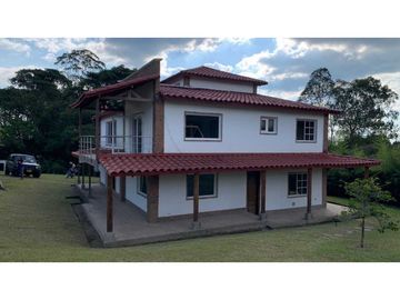 SE VENDE CASA CAMPESTRE EN CIRCASIA QUINDIO