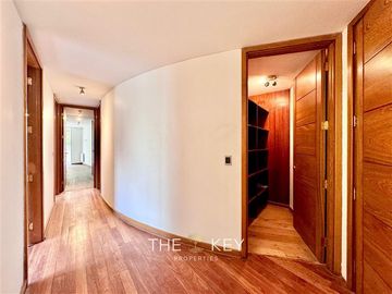 Departamento en Venta en Presidente Riesco - Las Torcazas