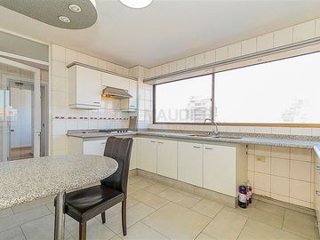 Departamento en Venta en El Golf
