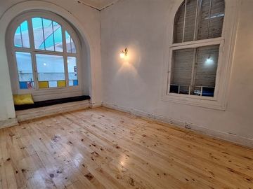 Casa en Venta en Irarrazaval / metro Monseñor Eyzaguirre