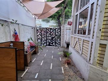 Casa en Venta en Irarrazaval / metro Monseñor Eyzaguirre