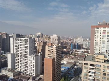 Departamento en Venta en Metro Santa Lucía L1-